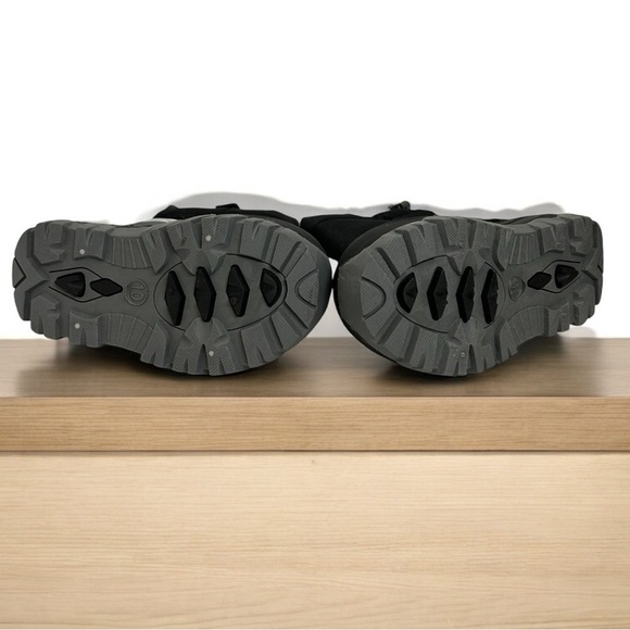 NWT Nordstrom Z By Zella Kids Water Resistant & Insulated Boot Reflective Strap - Picture 4 of 4